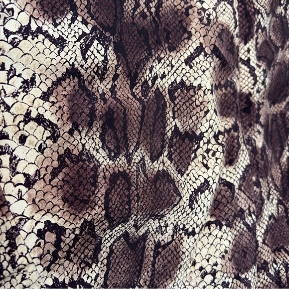 Vintage Silk Neutral Snakeskin Short Sleeve Wrap Dress Animal Print Date Night - Picture 14 of 15